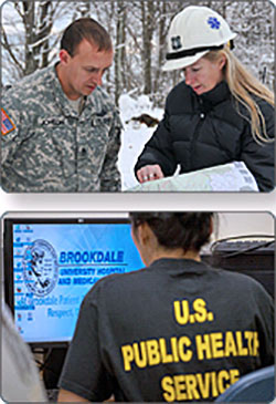 (1) la Guardia Nacional y el Servicio Forestal de los Estados Unidos coordinando el trabajo de desastre; (2) Personal del Servicio de Salud Pública de los Estados Unidos trabajando con el personal local para brindar atención a los sobrevivientes de desastres.