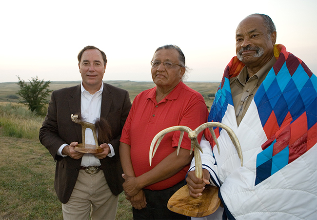 Sioux Tribal Council and FEMA representative together to commemorate ten years of the FEMA-Tribal Relations Policy